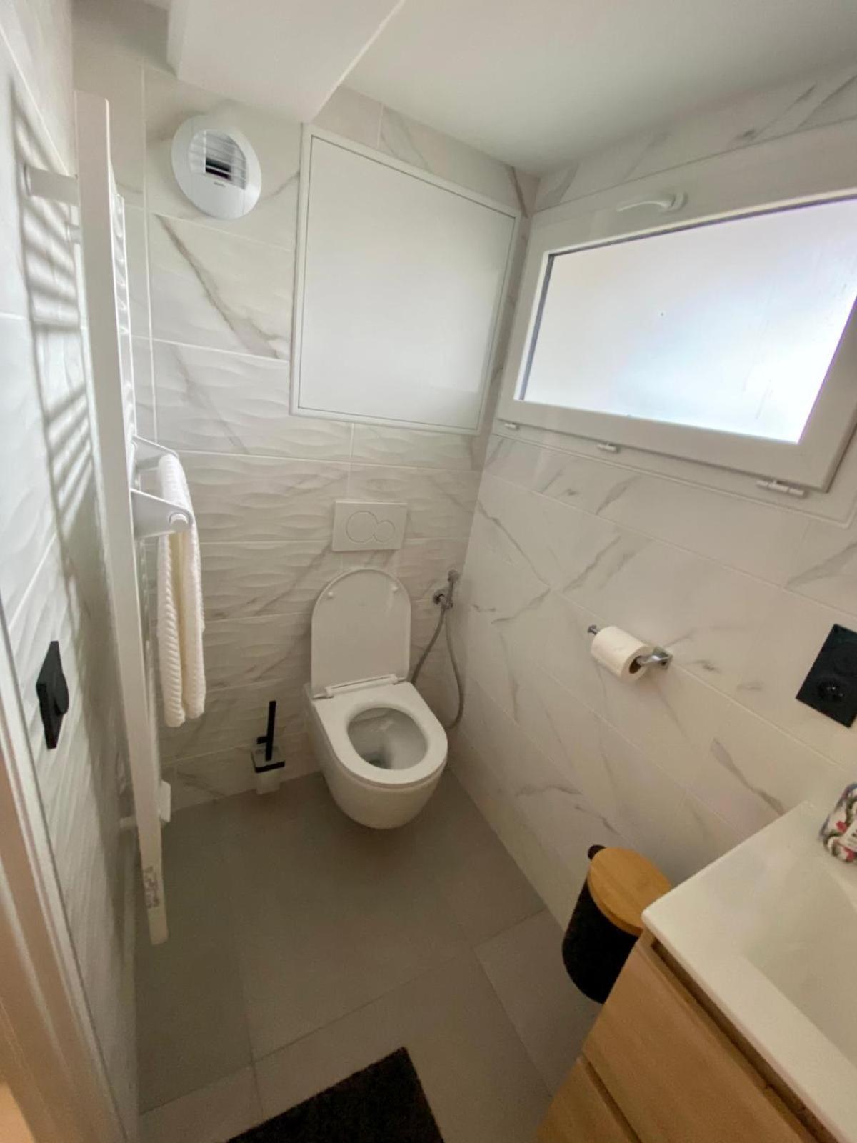 Studio Chez L'Habitant Avec Piscine Commune Grieges Εξωτερικό φωτογραφία